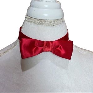 Men’s red bow tie